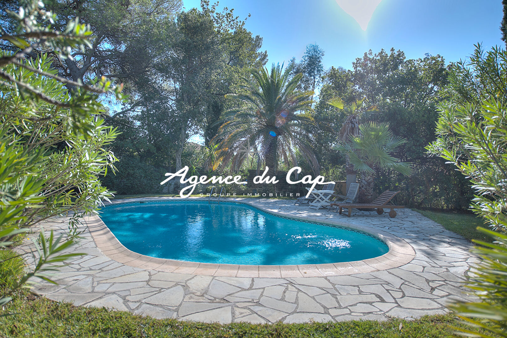 Photo FREJUS VALESCURE MAS PROVENCAL ET DEPENDANCES - PISCINE image 2/6