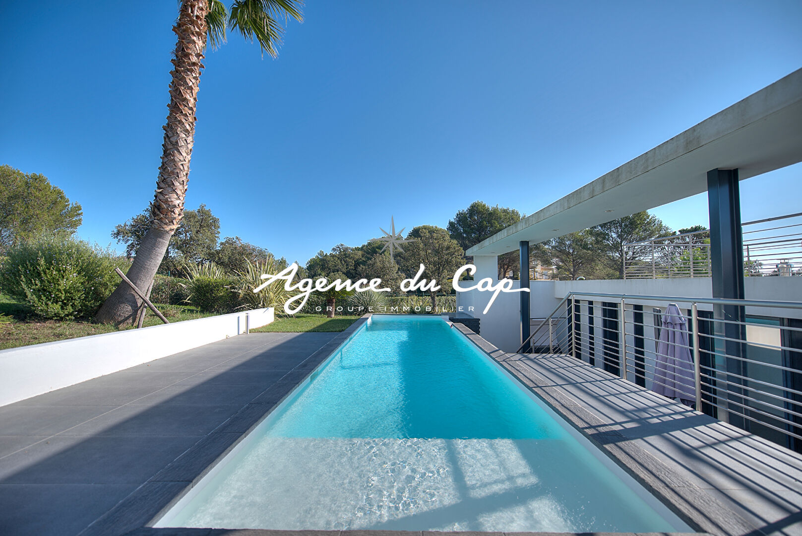 Photo **SOUS COMPROMIS**   SAINT RAPHAEL VALESCURE VILLA CONTEMPORAINE 7 PIECES 216M² PISCINE image 2/6