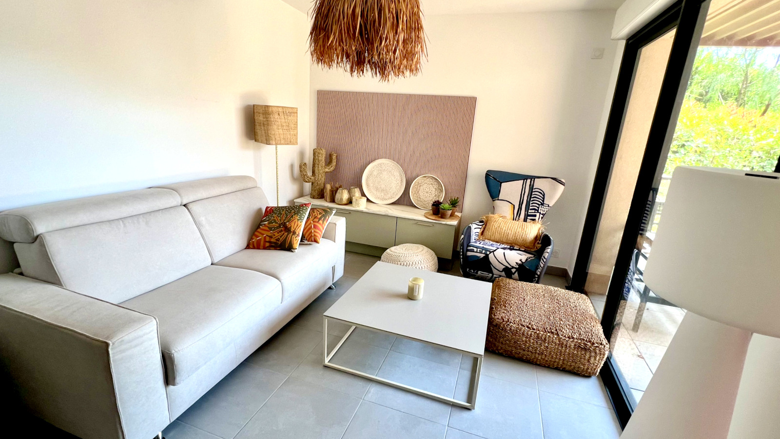 Photo APPARTEMENT T2 DE 53M² À VENDRE AVEC PARKING EN SOUS-SOL ET CAVE, SITUÉ DANS UNE RÉSIDENCE RÉCENTE, À PIED DES PLAGES ET DES COMMERCES DES ISSAMBRES image 3/6