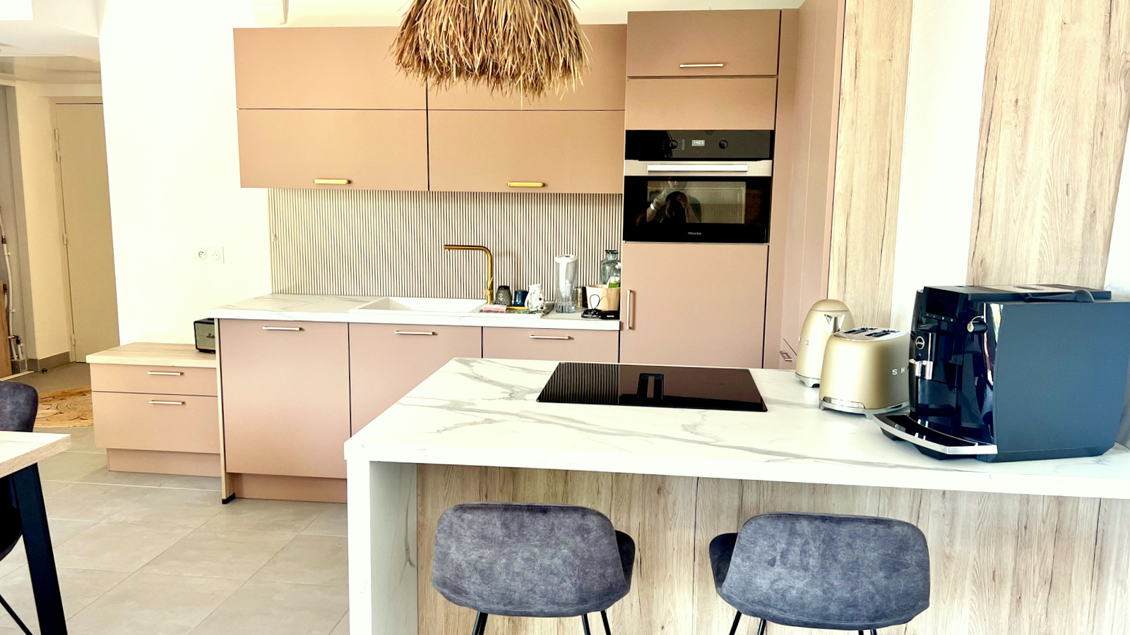 Photo APPARTEMENT T2 DE 53M² À VENDRE AVEC PARKING EN SOUS-SOL ET CAVE, SITUÉ DANS UNE RÉSIDENCE RÉCENTE, À PIED DES PLAGES ET DES COMMERCES DES ISSAMBRES image 4/6