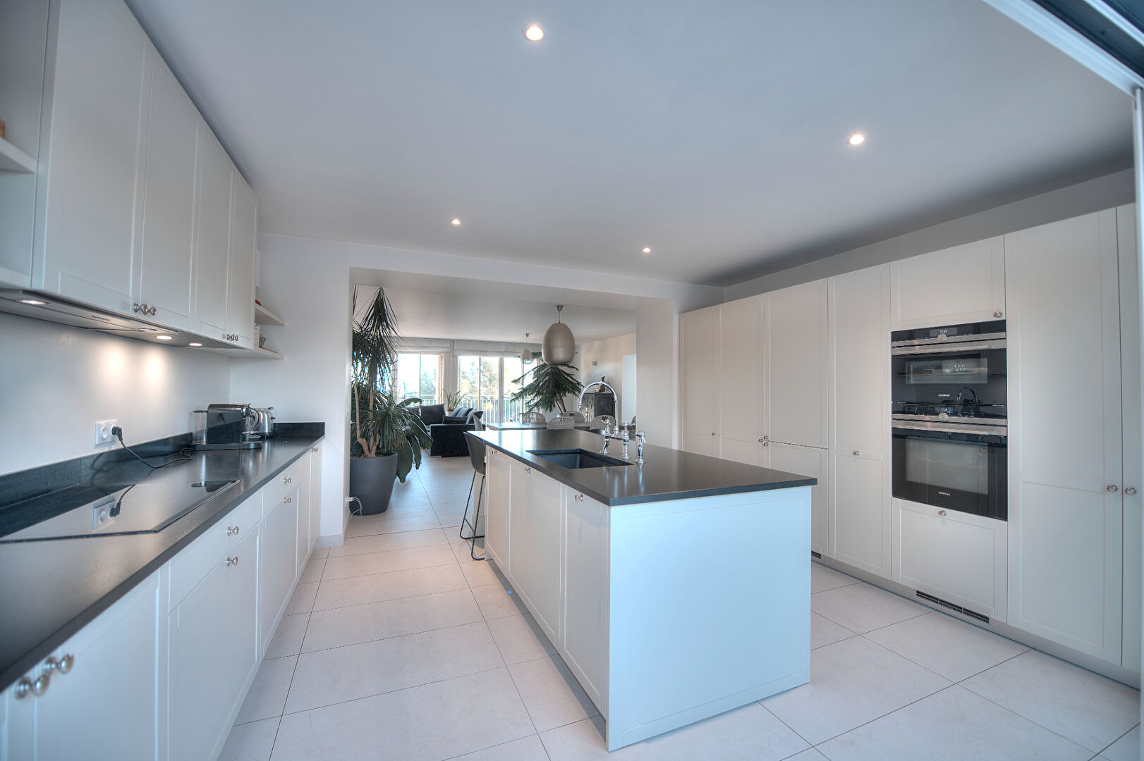 Photo VILLA VUE MER 8 PIÉCES 4 SUITES PISCINE CHAUFFEE GARAGE ET 2 PIECES INDEPENDANT A SAINT RAPHAEL BOULOURIS image 5/6