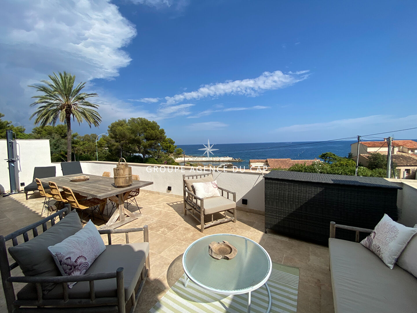 APPARTEMENT T3 EN ROOFTOP DE 100M² COMPRENANT 2 CHAMBRES AVEC UNE BELLE VUE MER, AUX ISSAMBRES
