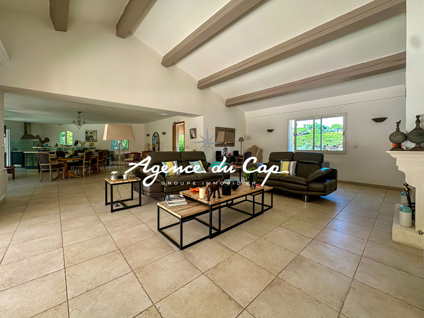 Photo VILLA NEO PROVENCALE DE 215M²  AVEC 4 CHAMRES, A PIEDS DES PLAGES, À SAINTE MAXIME LE SEMAPHORE image 6/6