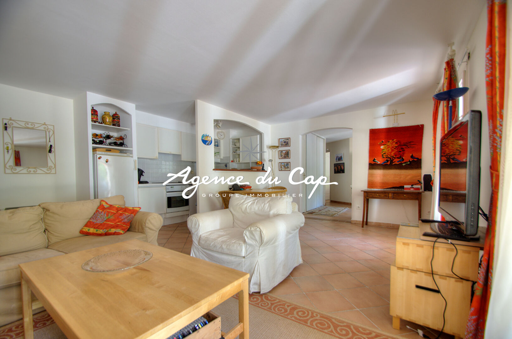 Photo APPARTEMENT T4  AVEC PISCINE ET 2 PARKINGS PRIVATIFS QUARTIER VALESCURE A SAINT RAPHAEL image 4/6