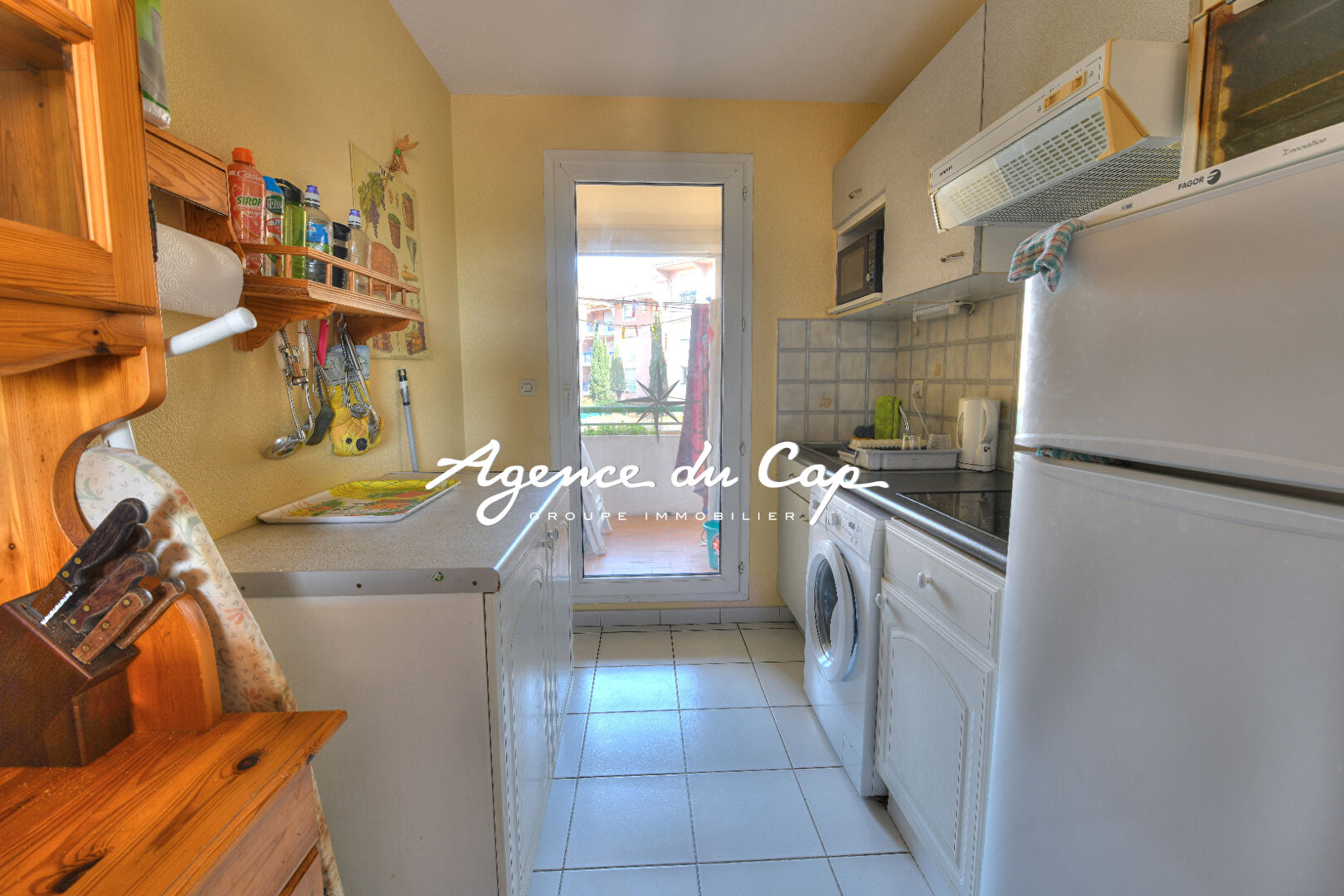 Photo APPARTEMENT 3 PIECES DE 68M² AVEC 2 CHAMBRES ET TERRASSE VUE SUR LE PORT DE FRÉJUS image 6/6