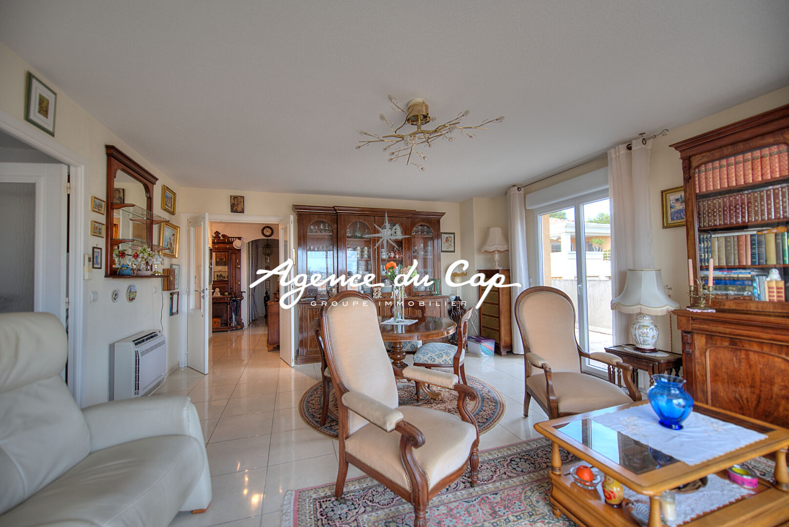 Photo FREJUS PROCHE CENTRE VILLE APPARTEMENT  4 PIECES 109m² image 2/6