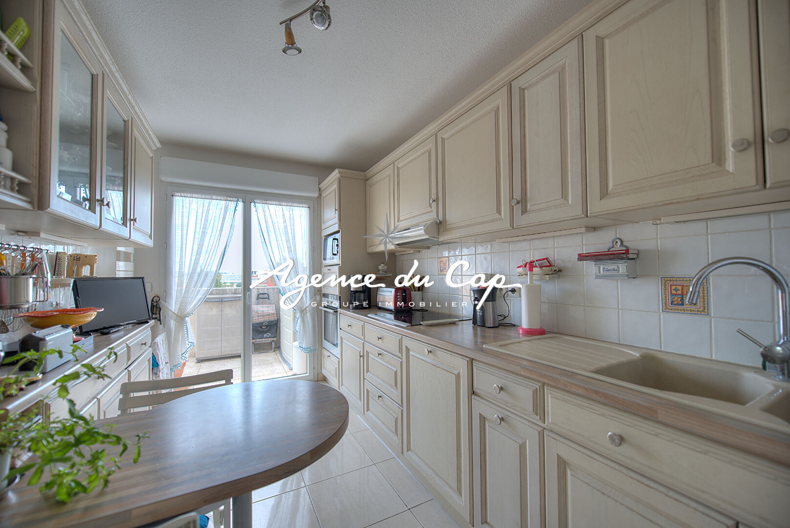 Photo FREJUS PROCHE CENTRE VILLE APPARTEMENT  4 PIECES 109m² image 4/6