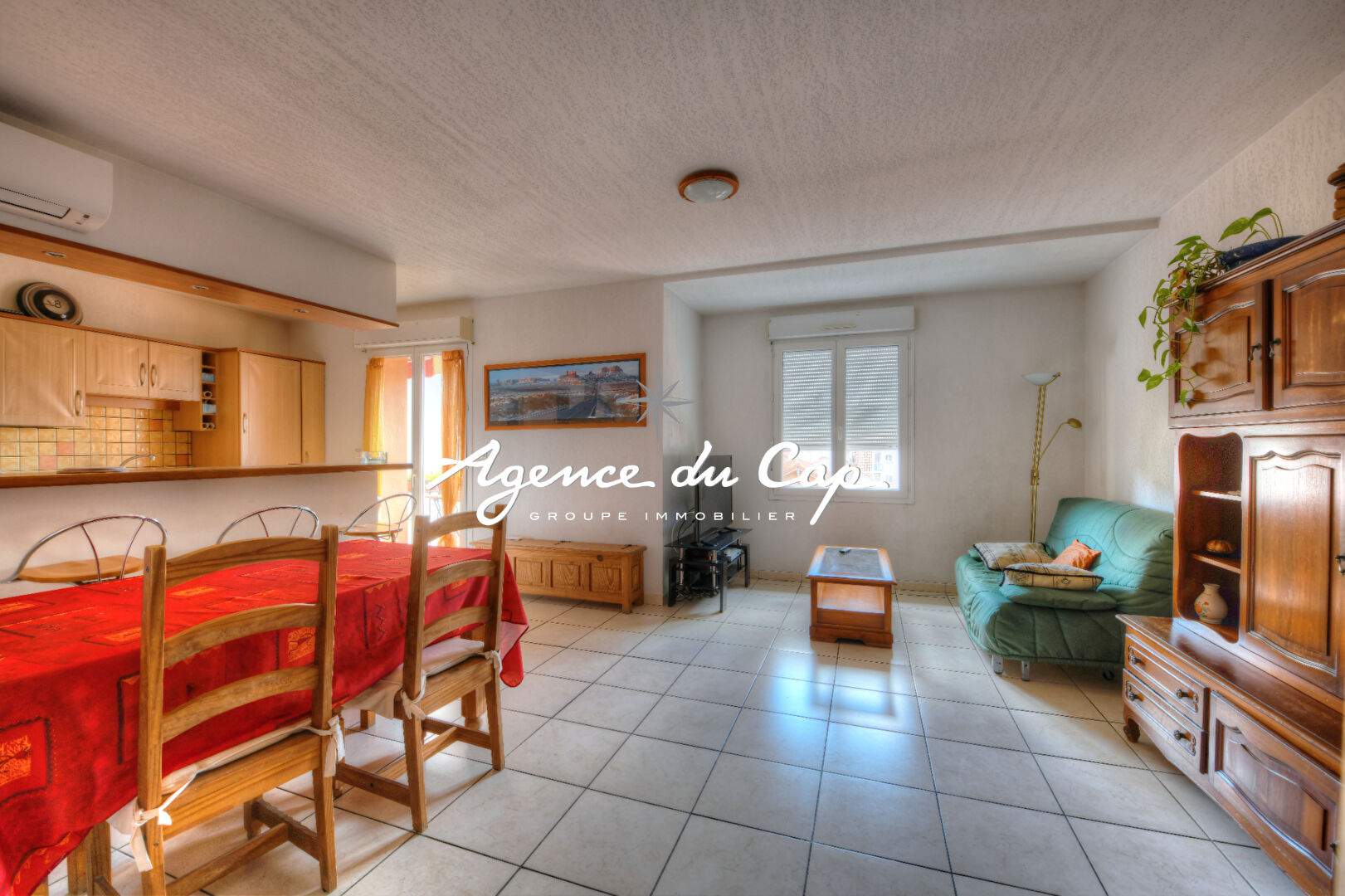 Photo APPARTEMENT  T4 EN DUPLEX A VENDRE CENTRE VILLE  AVEC GARAGE  COMMERCES ET PLAGE A PIED A SAINT RAPHAEL image 2/6