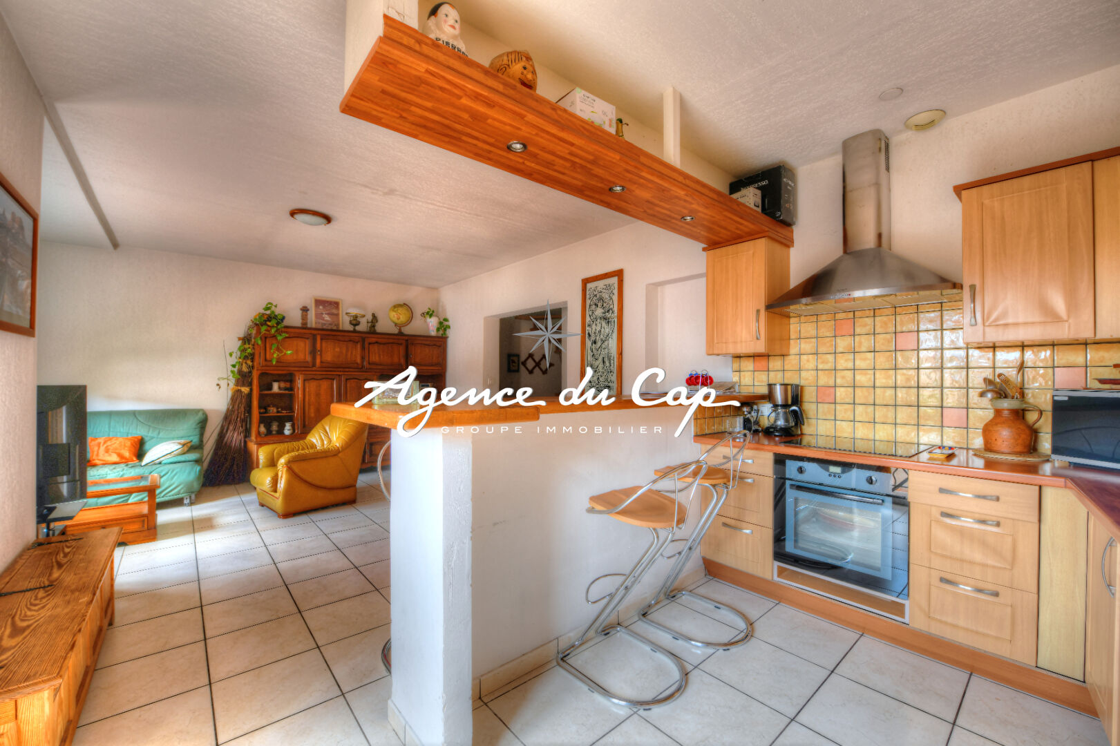 Photo APPARTEMENT  T4 EN DUPLEX A VENDRE CENTRE VILLE  AVEC GARAGE  COMMERCES ET PLAGE A PIED A SAINT RAPHAEL image 3/6