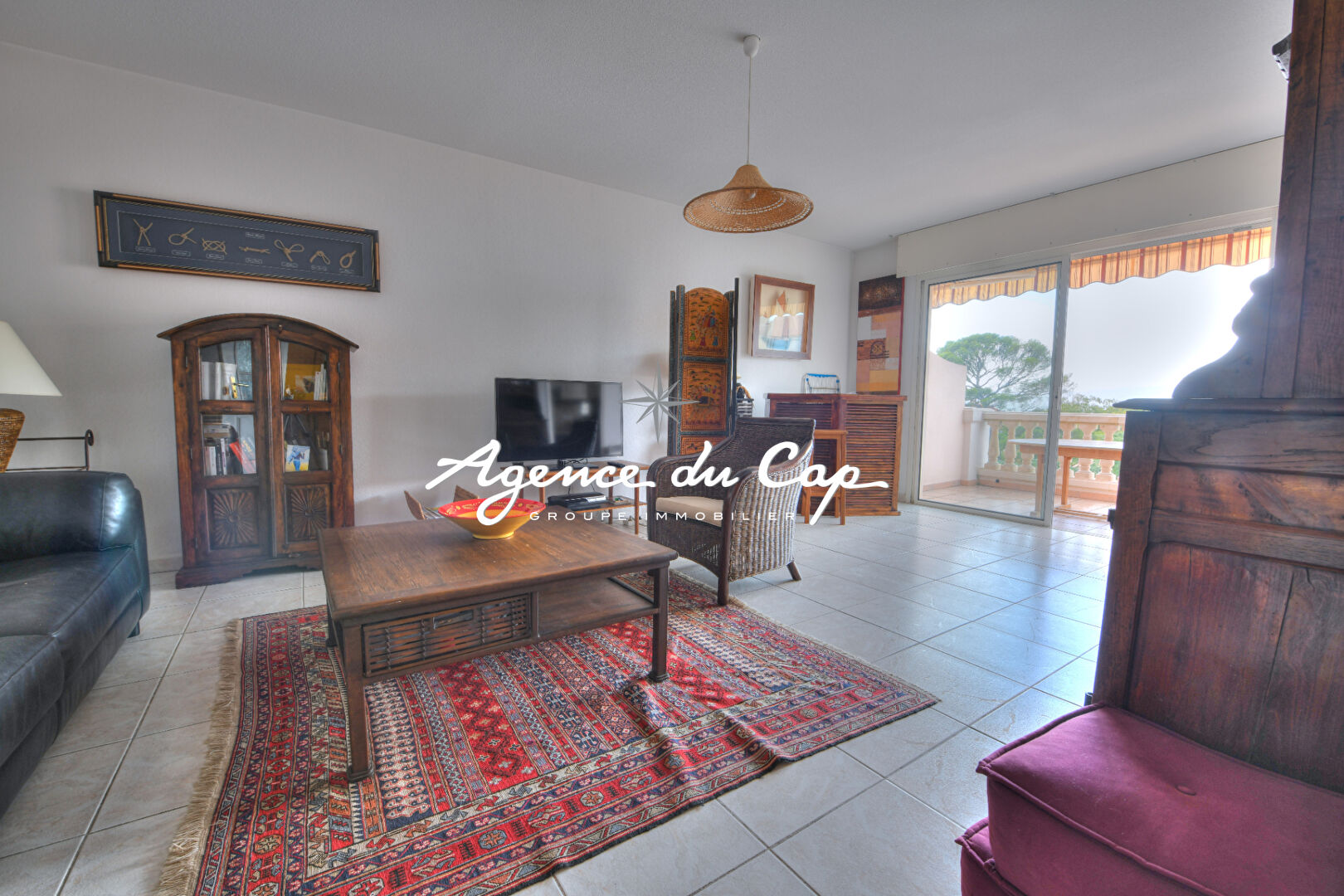 Photo APPARTEMENT VUE MER  DERNIER ETAGE TERRASSE ET GARAGE RESIDENCE RECENTE PROCHE MER ET CENTRE VILLE DE SAINT RAPHAEL image 5/6