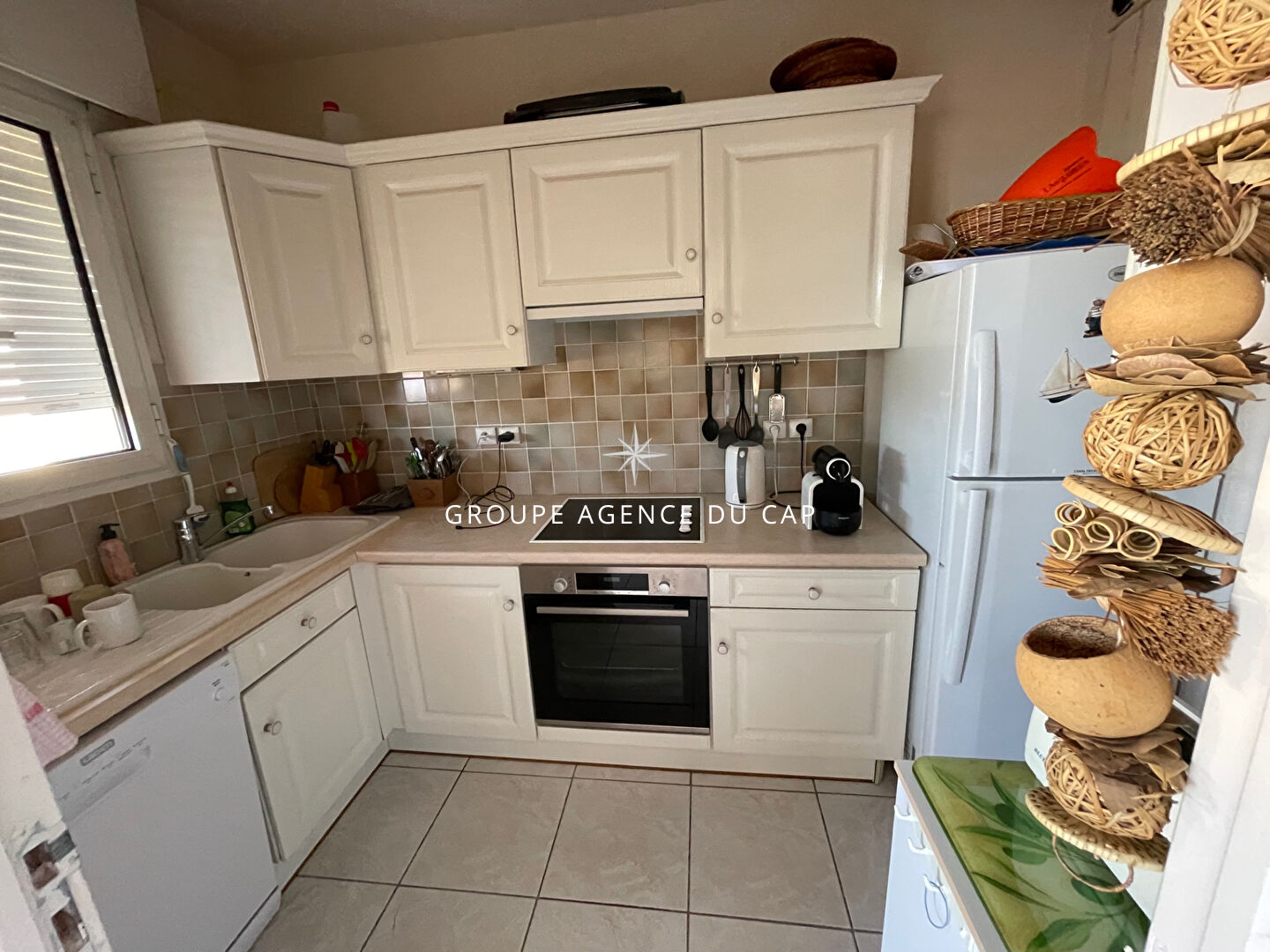 Photo APPARTEMENT VUE MER  DERNIER ETAGE TERRASSE ET GARAGE RESIDENCE RECENTE PROCHE MER ET CENTRE VILLE DE SAINT RAPHAEL image 6/6