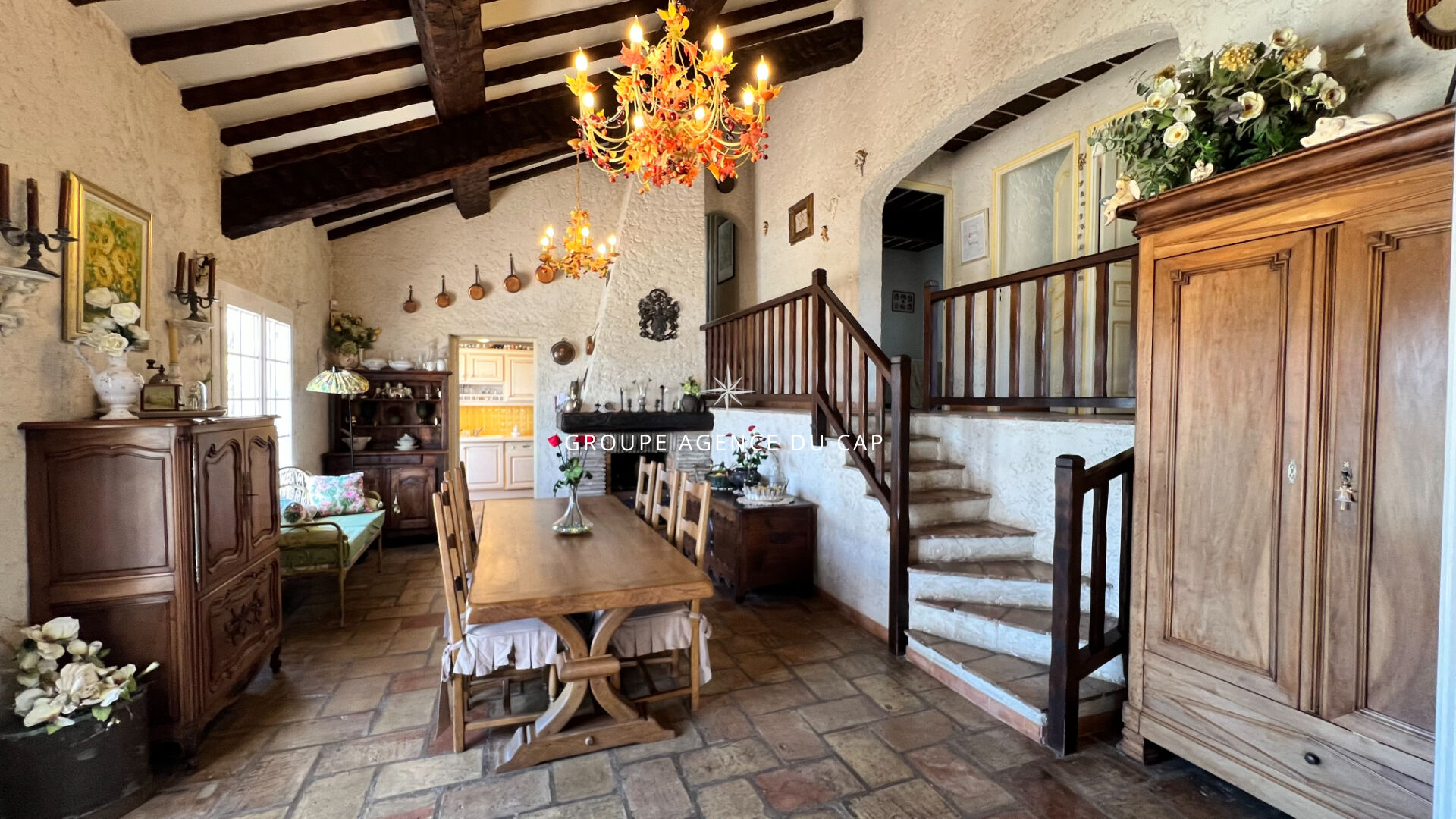 Photo À VENDRE VILLA DE 7 PIÈCES AVEC PISCINE ET GRANDE TERRASSE OFFRANT UNE VUE MER SUR LE GOLFE DE SAINT-TROPEZ, AUX ISSAMBRES image 4/6