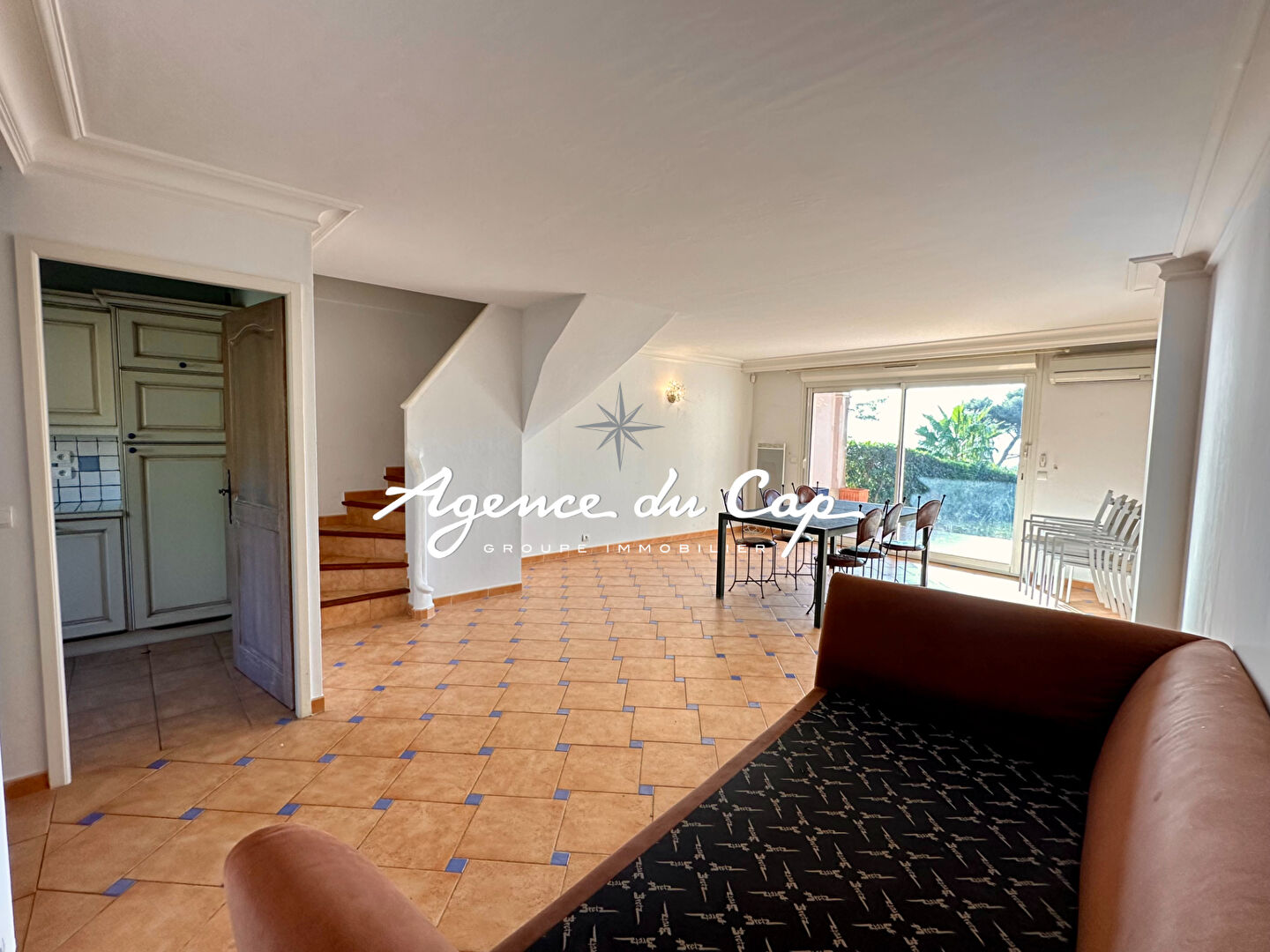 Photo MAZET 90M² 4 PIECES AVEC VUE MER DANS UNE RÉSIDENCE AVEC PISCINE ET PLACES DE PARKINGS  AUX ISSAMBRES image 5/6