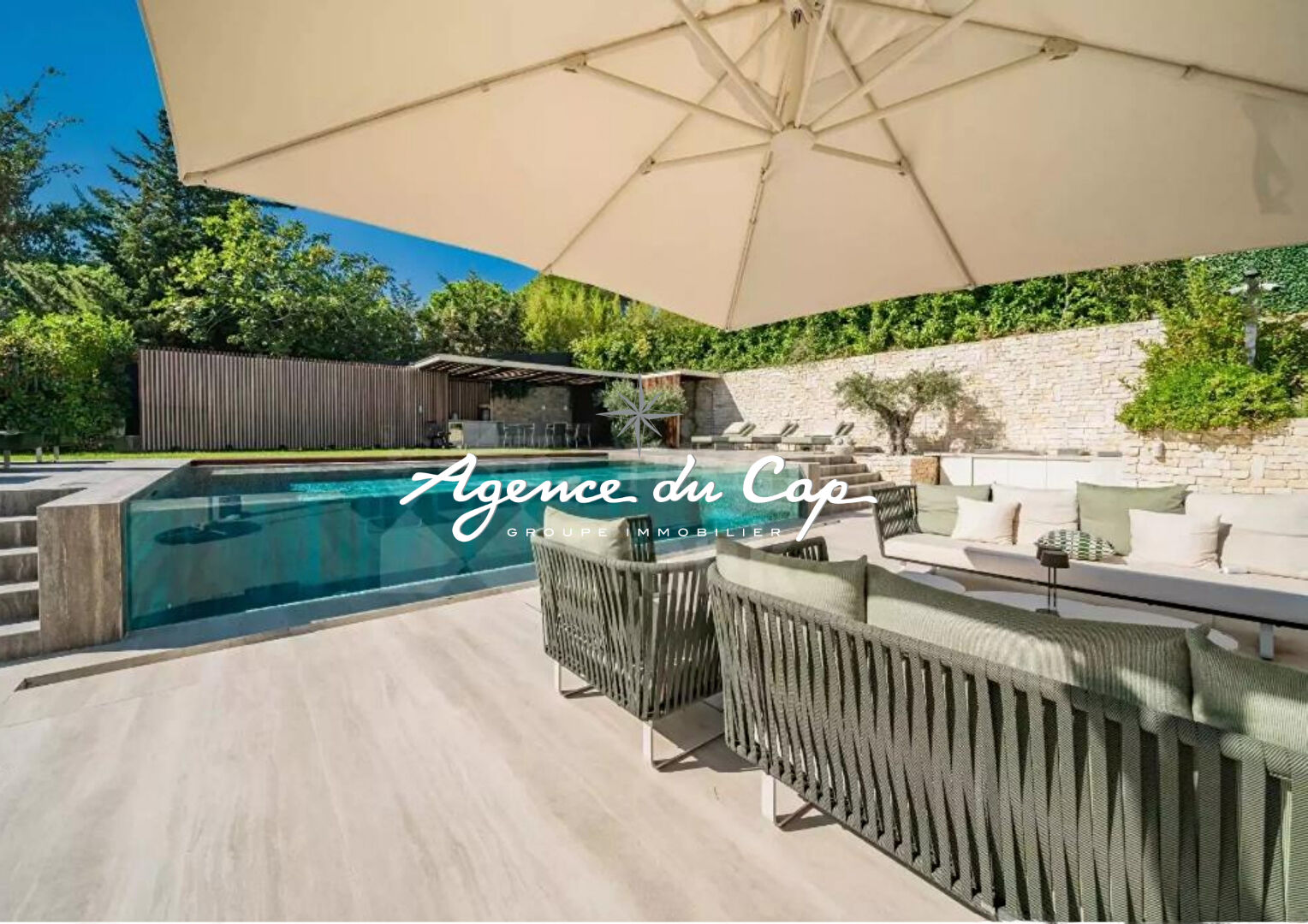 À VENDRE VILLA CONTEMPORAINE NEUVE AVEC PISCINE, POOL HOUSE ET GARAGE, SUR LES HAUTEURS DE CANNES
