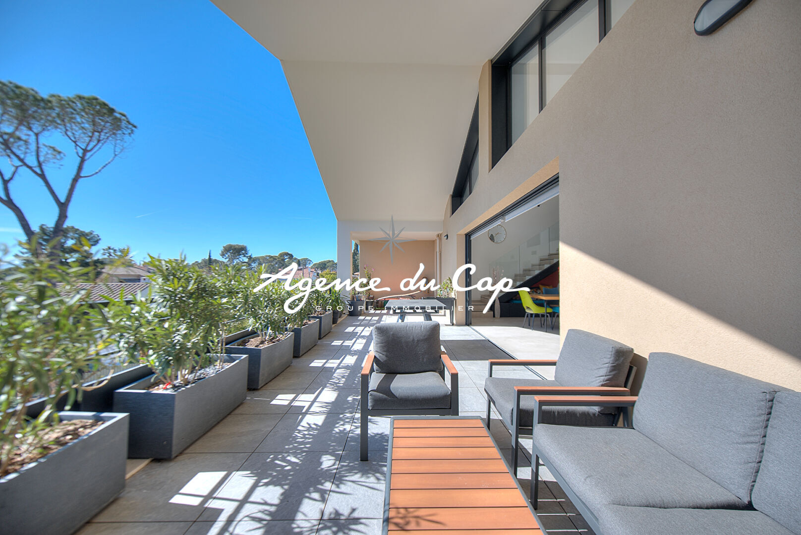 Photo LES PLAINES PLATEAU NOTRE DAME DUPLEX 155M² VUE MER TERRASSE 43 M² GARAGE DOUBLE+3 PARKINGS PISCINE image 2/6