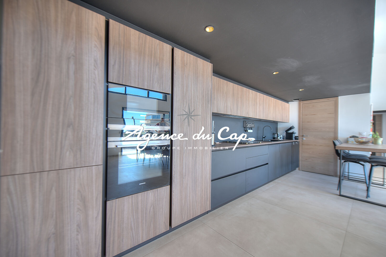 Photo LES PLAINES PLATEAU NOTRE DAME DUPLEX 155M² VUE MER TERRASSE 43 M² GARAGE DOUBLE+3 PARKINGS PISCINE image 4/6