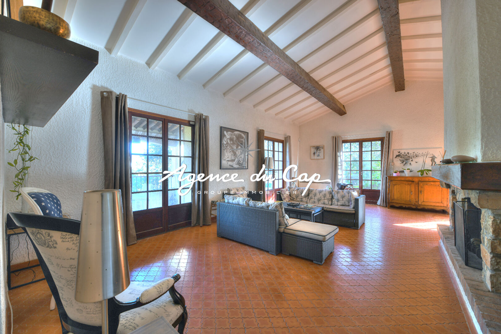 Photo VILLA 6 PIECES CALME TERRAIN DE 1800M² GRAND SOUS-SOL GARAGE A SAINT RAPHAEL VALESCURE image 5/6