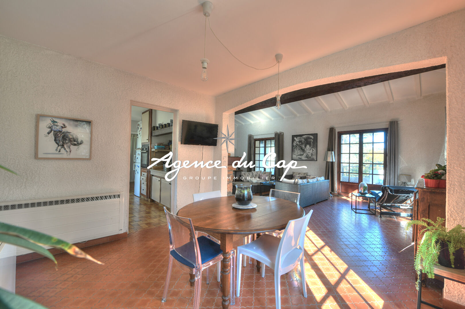 Photo VILLA 6 PIECES CALME TERRAIN DE 1800M² GRAND SOUS-SOL GARAGE A SAINT RAPHAEL VALESCURE image 6/6