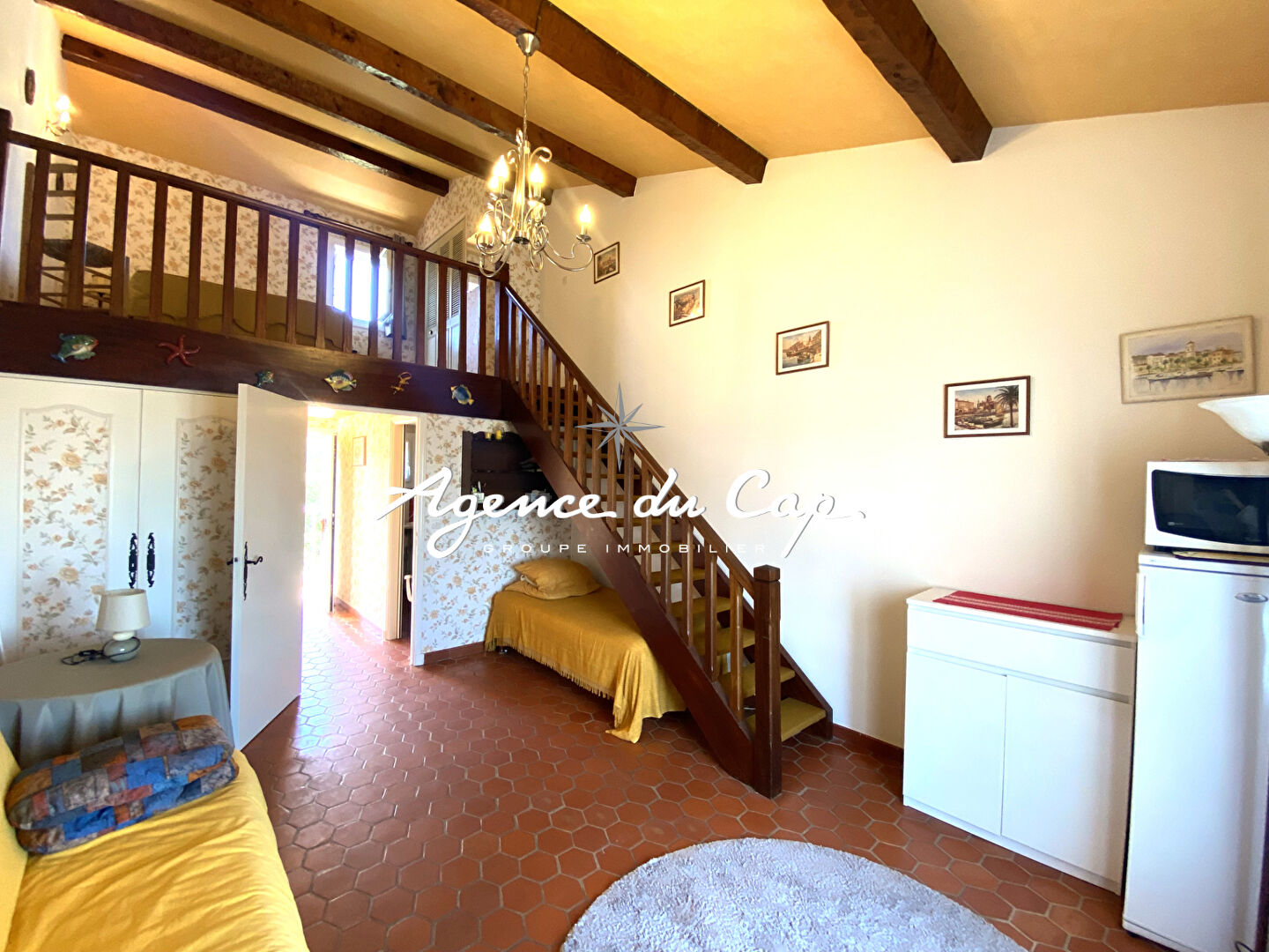 Photo À VENDRE APPARTEMENT 2 PIÈCES EN DUPLEX AVEC UNE TERRASSE VUE MER, DANS UNE RÉSIDENCE PROCHE DES PLAGES, AUX ISSAMBRES image 4/5