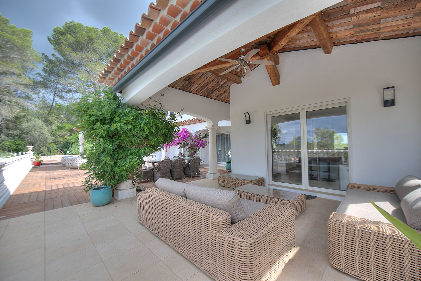 Photo Puget Sur Argens domaine privé villa 7 pièce(s) 220 m2 image 2/6