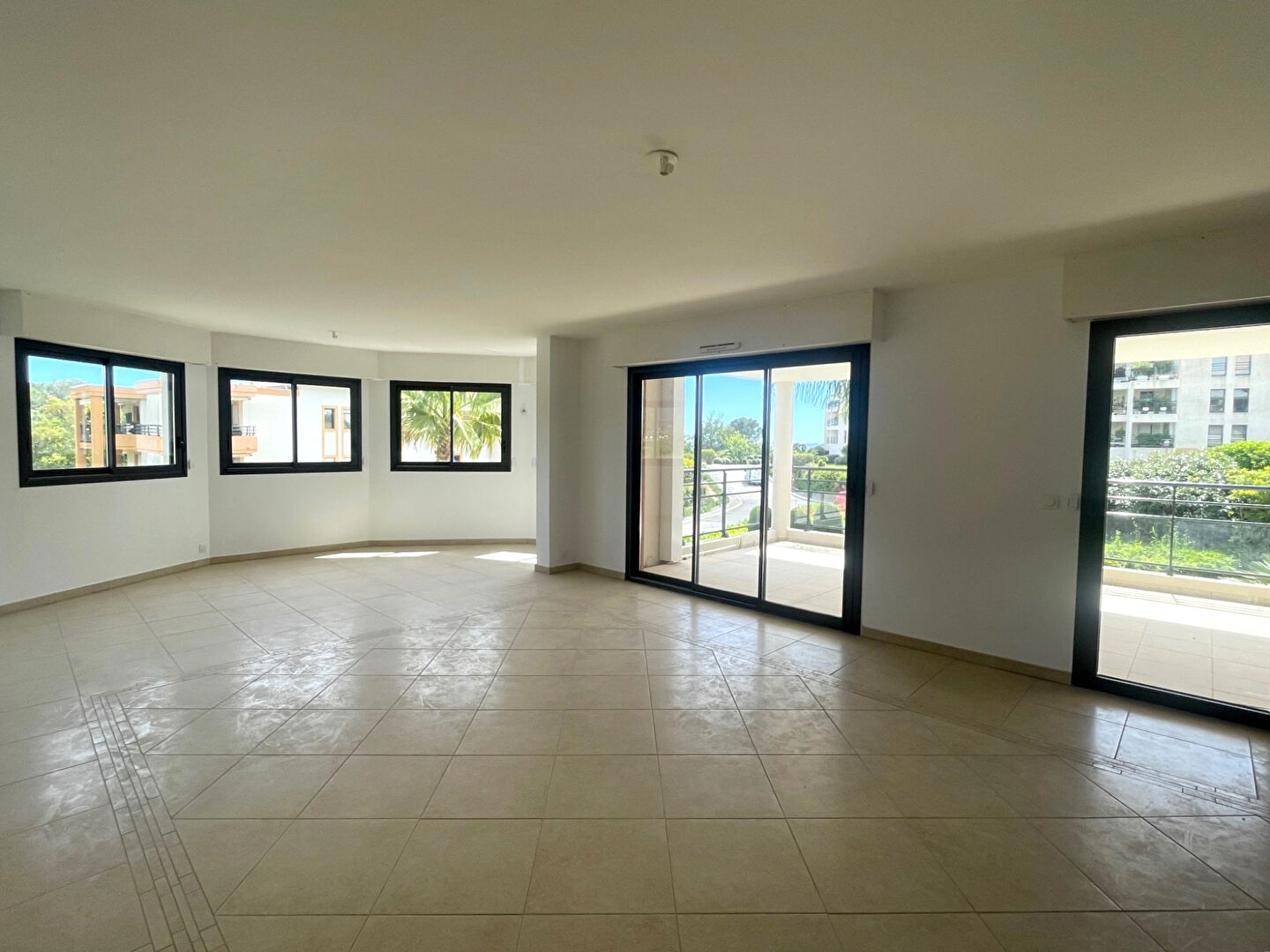 Photo SAINT RAPHAEL APPARTEMENT 4 Pièces image 2/6