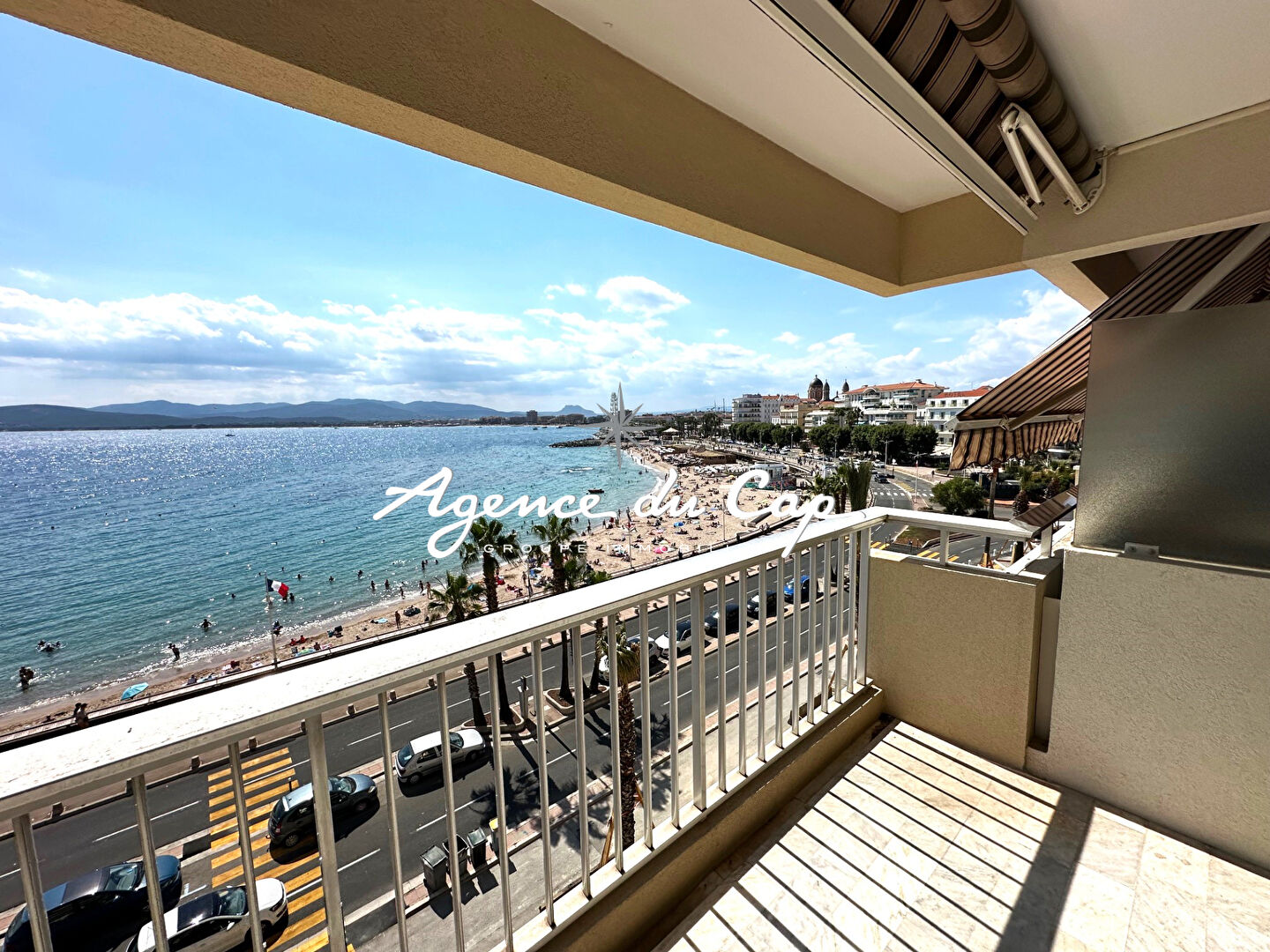 Photo APPARTEMENT VUE MER PANORAMIQUE 3 PIECES FACE MER TERRASSE PARKING  ET CAVE A SAINT RAPHAEL image 4/6