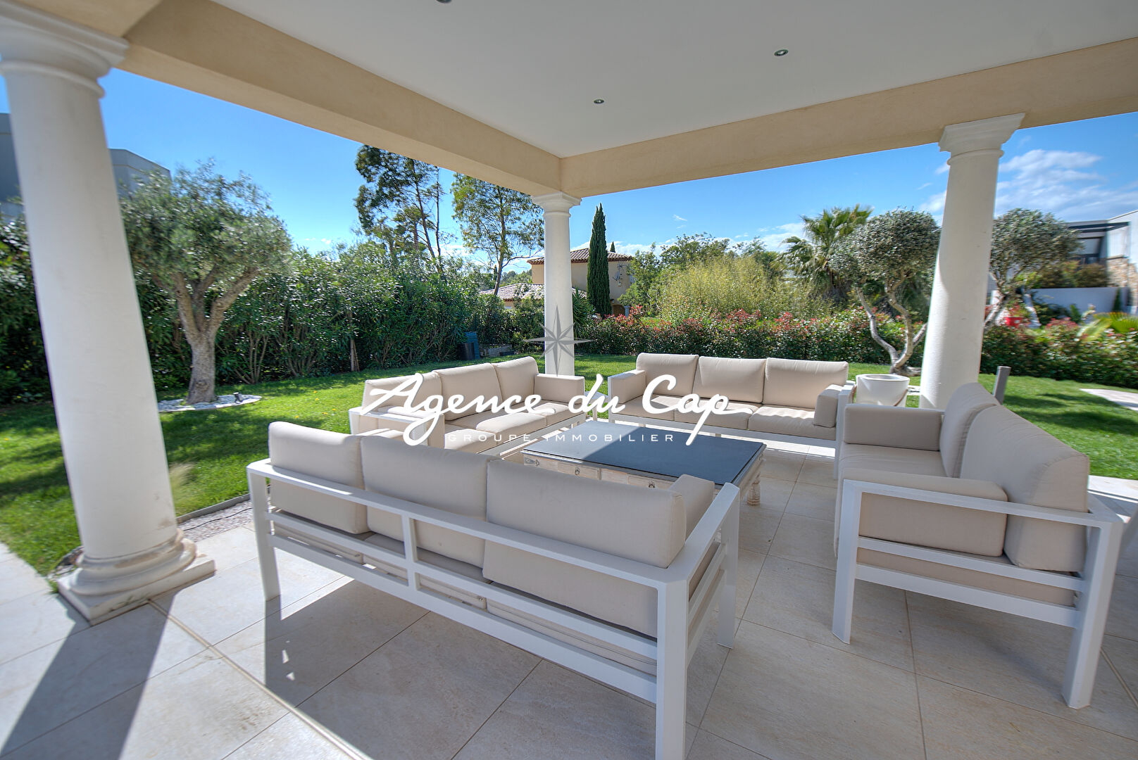 Photo VILLA ST RAPHAEL , 5 PIECES, 180 m2+ ANNEXES, MER ET GOLF image 2/6