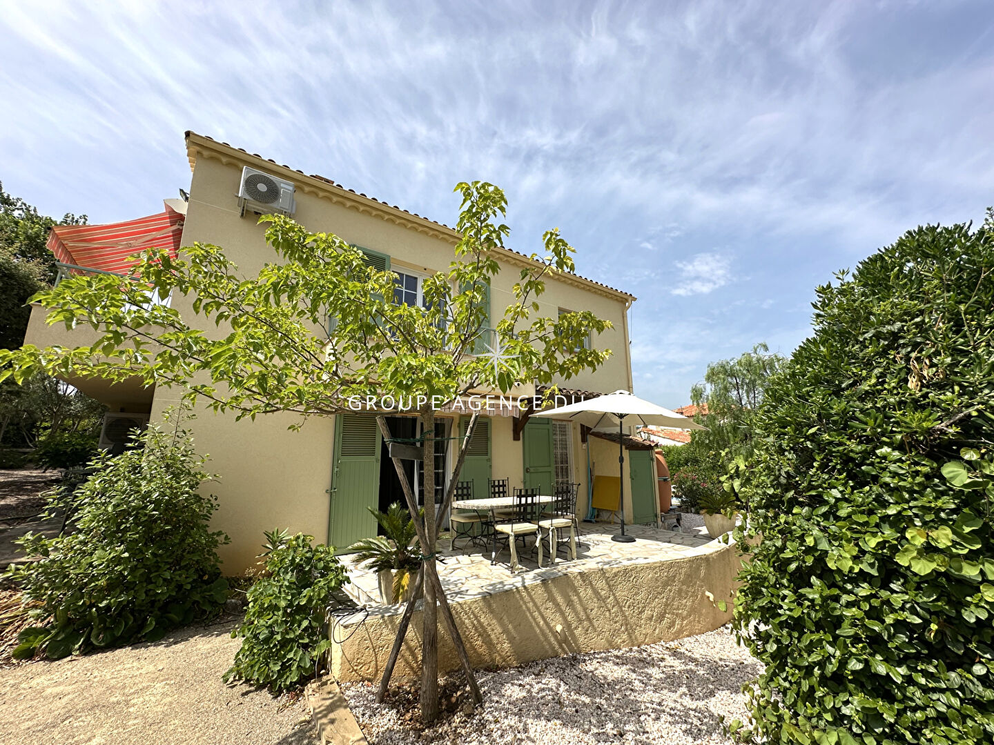 Photo À VENDRE VILLA DE 150M² VUE MER AVEC 4 CHAMBRES, SITUÉE AU CALME DANS LE SECTEUR DE SAINT AYGULF image 4/6