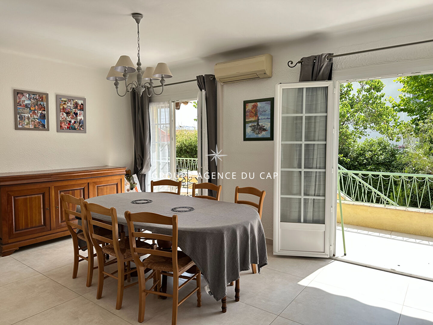 Photo À VENDRE VILLA DE 150M² VUE MER AVEC 4 CHAMBRES, SITUÉE AU CALME DANS LE SECTEUR DE SAINT AYGULF image 5/6