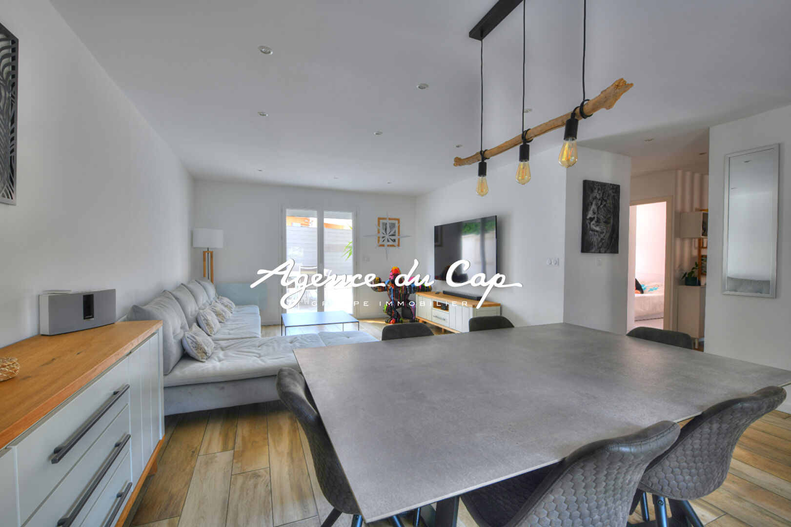 Photo VILLA DE PLAIN PIED 4 PIECES PROCHE COMMERCES AU CALME QUARTIER TOUR DE MARE A FREJUS image 4/6