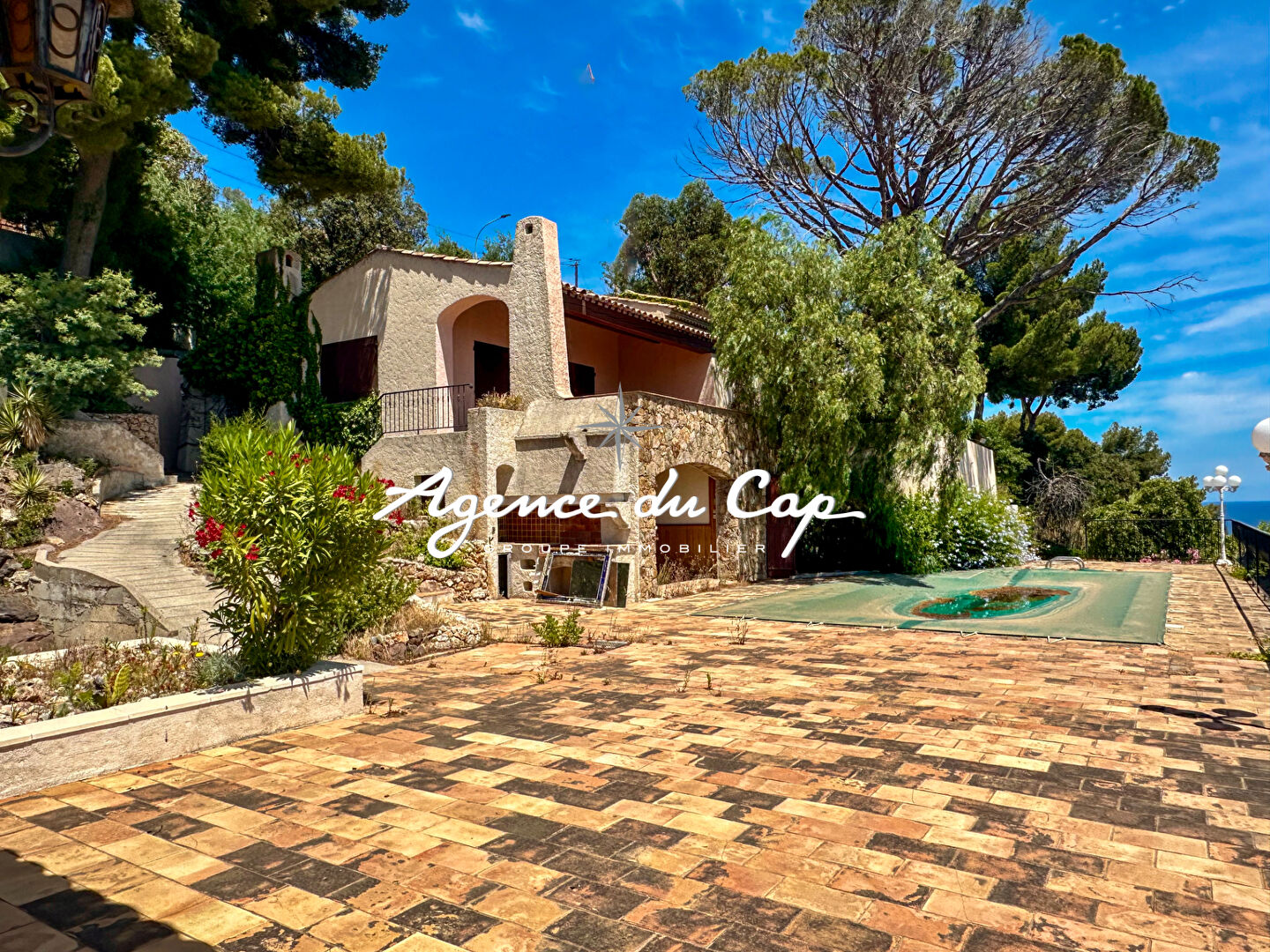 Photo PROPRIÉTÉ À VENDRE AVEC VUE MER PANORAMIQUE SUR LE GOLFE DE SAINT-TROPEZ, AUX ISSAMBRES image 3/6