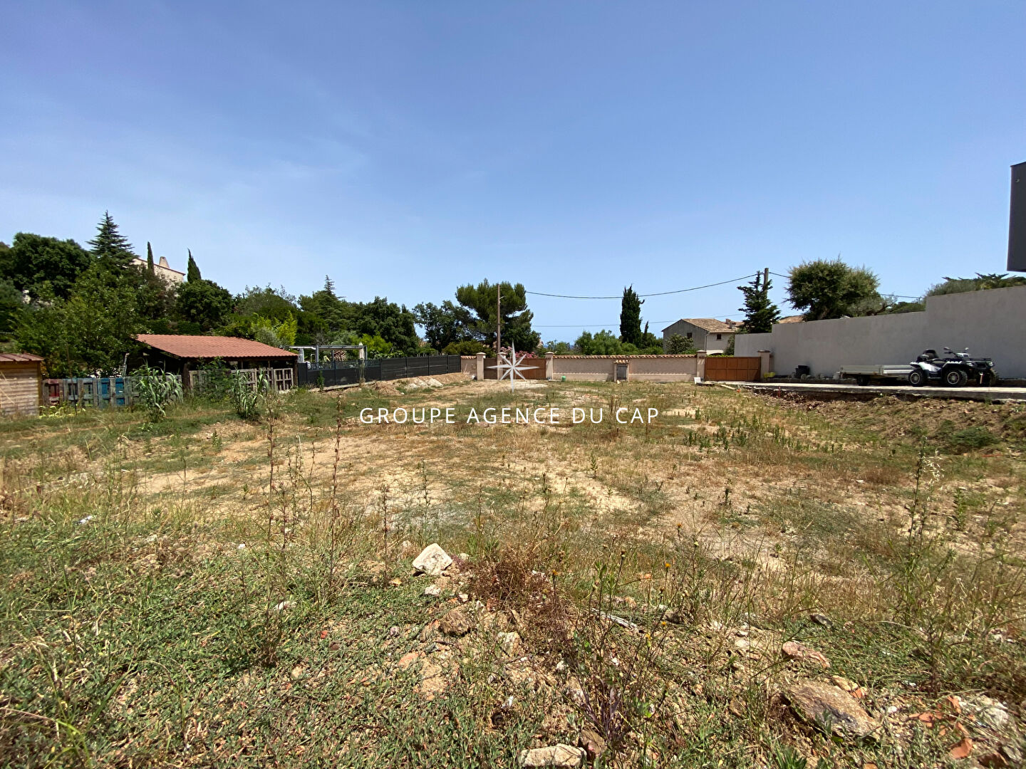 Photo À VENDRE, TERRAIN À BÂTIR AVEC PERMIS ACCEPTÉ ET PURGÉ, PROCHE DU CENTRE DE SAINT AYGULF image 3/3