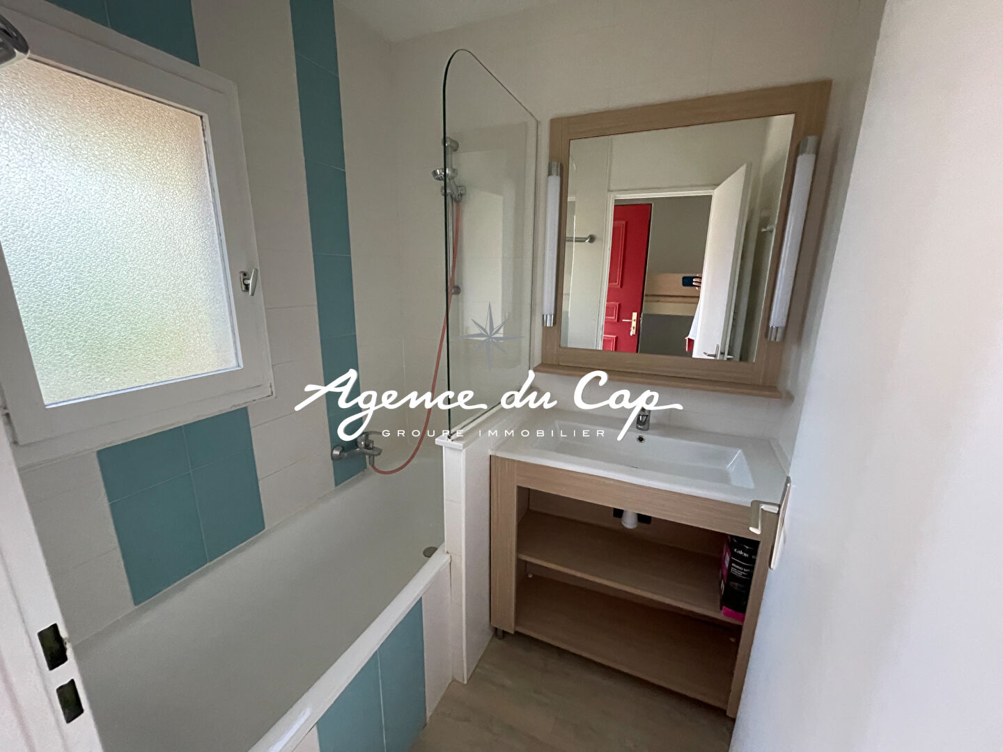 Photo APPARTEMENT STUDIO CABINE RESIDENCE AVEC PISCINE SAINT RAPHAEL VALESURE image 2/3