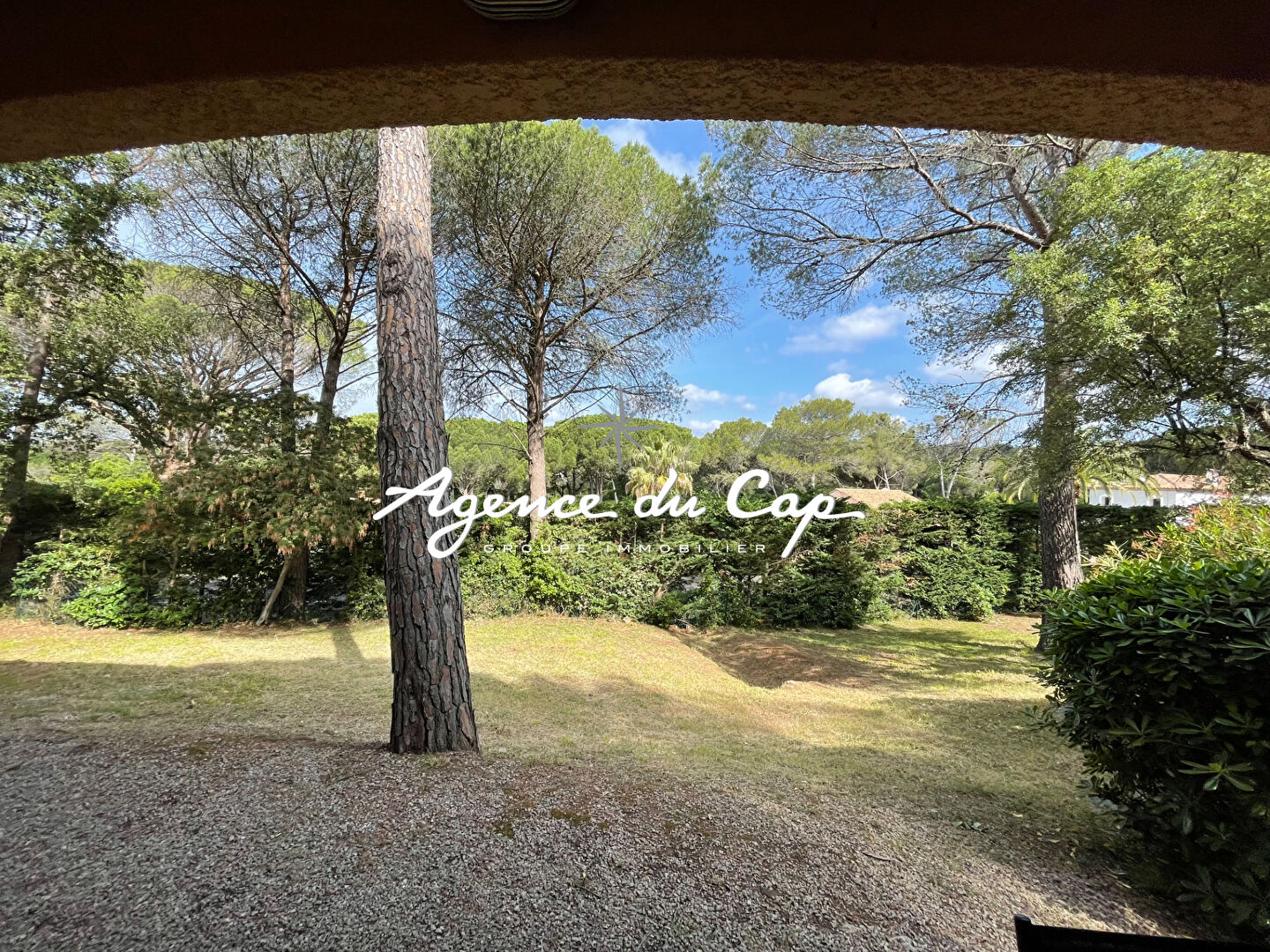 Photo APPARTEMENT STUDIO CABINE RESIDENCE AVEC PISCINE SAINT RAPHAEL VALESURE image 3/3