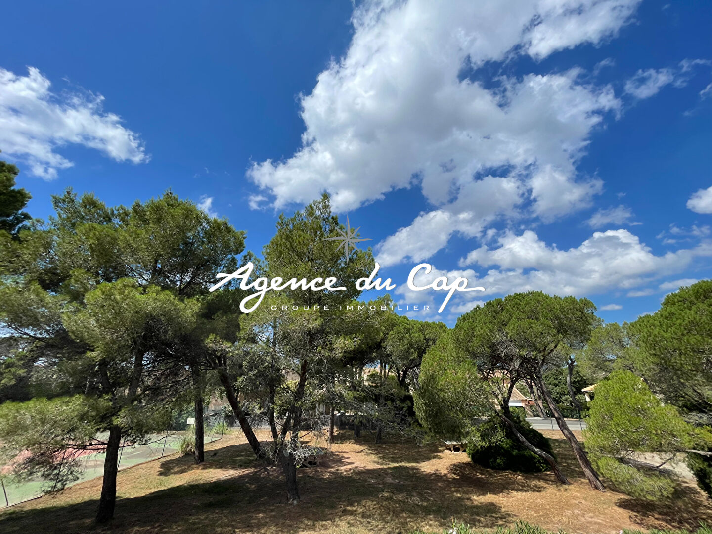 Photo APPARTEMENT 2 PIECES RESIDENCE AVEC PISCINE ET GARAGE PRIVATIF SAINT RAPHAEL VALESCURE image 5/5