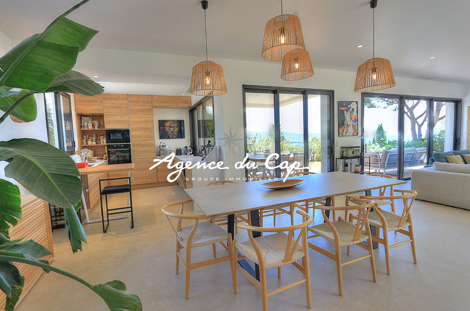 Photo VILLA CONTEMPORAINE VUE MER PROCHE CENTRE 4 CHAMBRES GARAGE PISCINE SAINTE MAXIME image 6/6