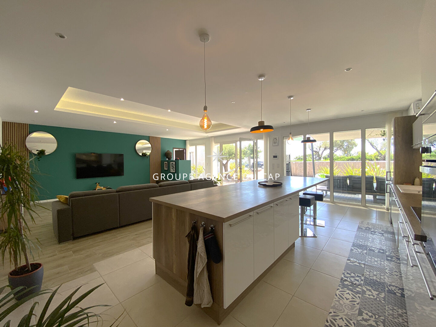 Photo A VENDRE VILLA 5 PIECES VUE MER AVEC GRAND TERRAIN ET TENNIS PRIVE image 6/6