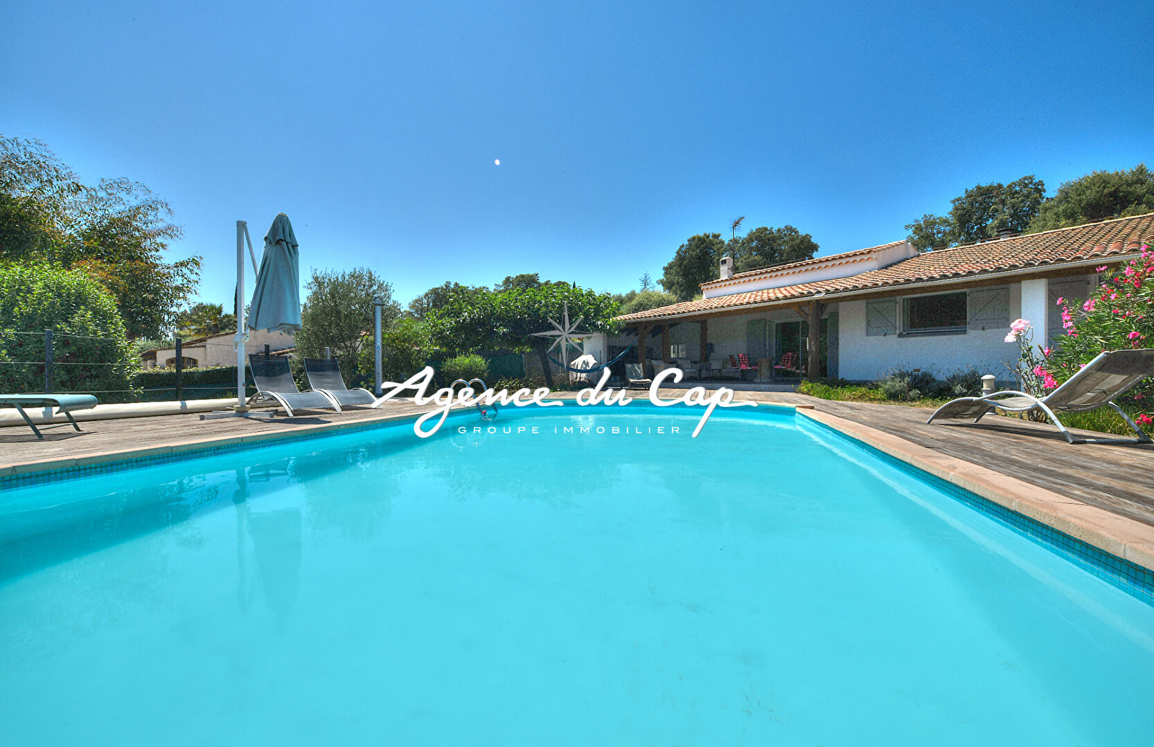 VILLA 5 PIECES 3 CHAMBRES GARAGE PISCINE ROQUEBRUNE SUR ARGENS