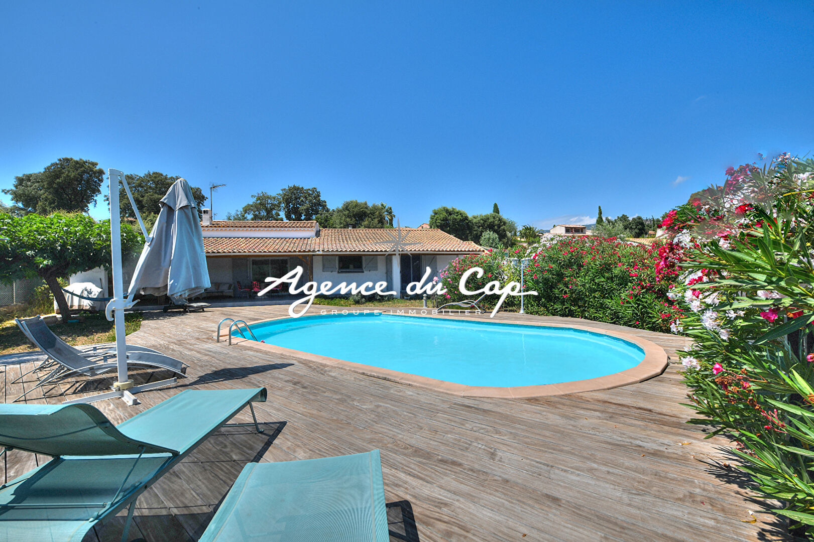 Photo VILLA 5 PIECES 3 CHAMBRES GARAGE PISCINE ROQUEBRUNE SUR ARGENS image 2/6