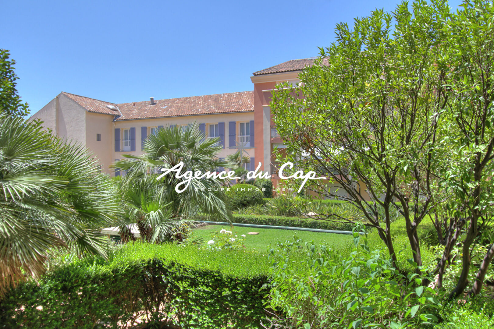 Photo A VENDRE APPARTEMENT T4  de 95 m² SAINTE MAXIME CENTRE image 2/6