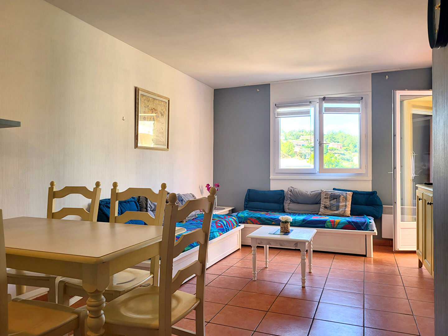 Photo À VENDRE APPARTEMENT 2 PIECES DE 36M² DANS UNE RÉSIDENCE SÉCURISÉE AVEC PISCINE, AUX ISSAMBRES image 2/6