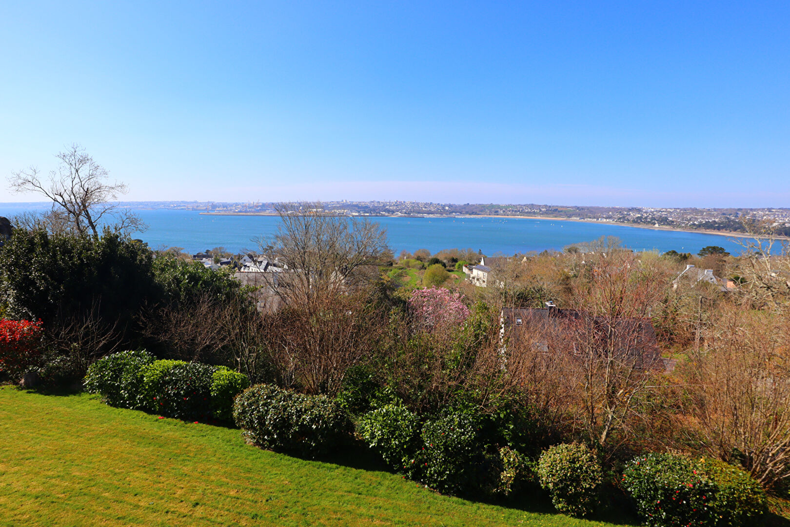 Agence immobilière de A.I.P IMMOBILIER BREST - A.I.P IMMOBILIER BREST