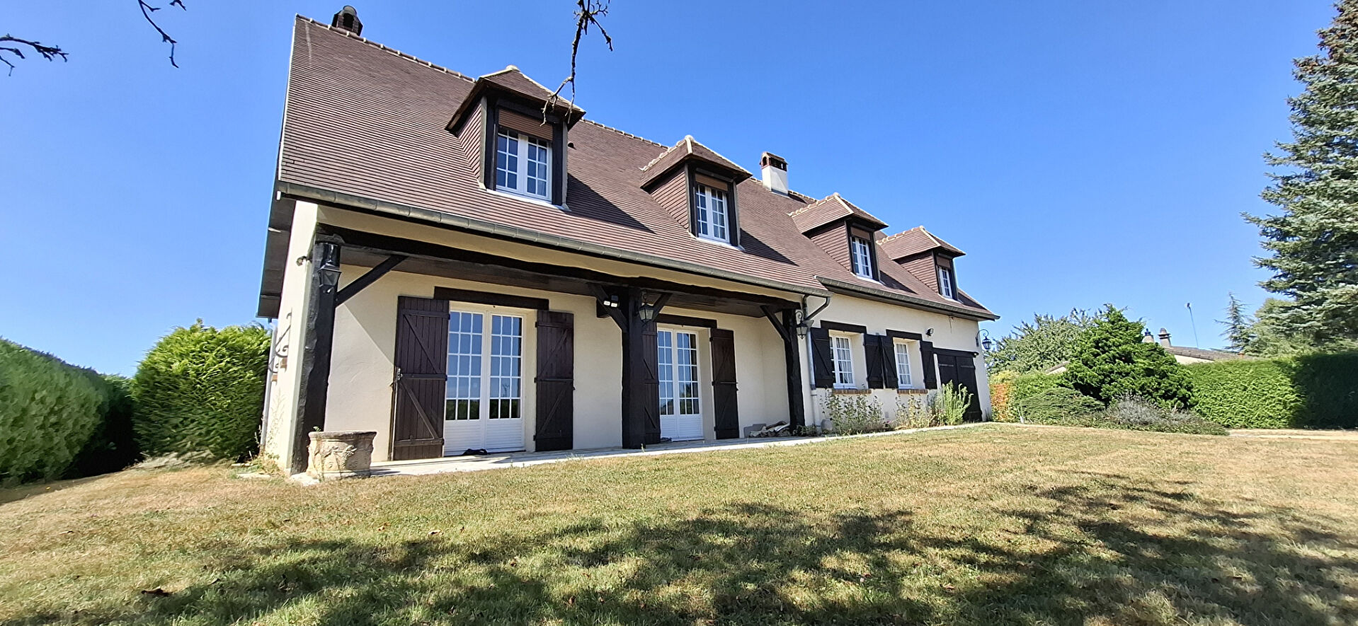 Agence immobilière de ARTHUR WINLEY IMMOBILIER - AW IMMOBILIER Sainte-Geneviève