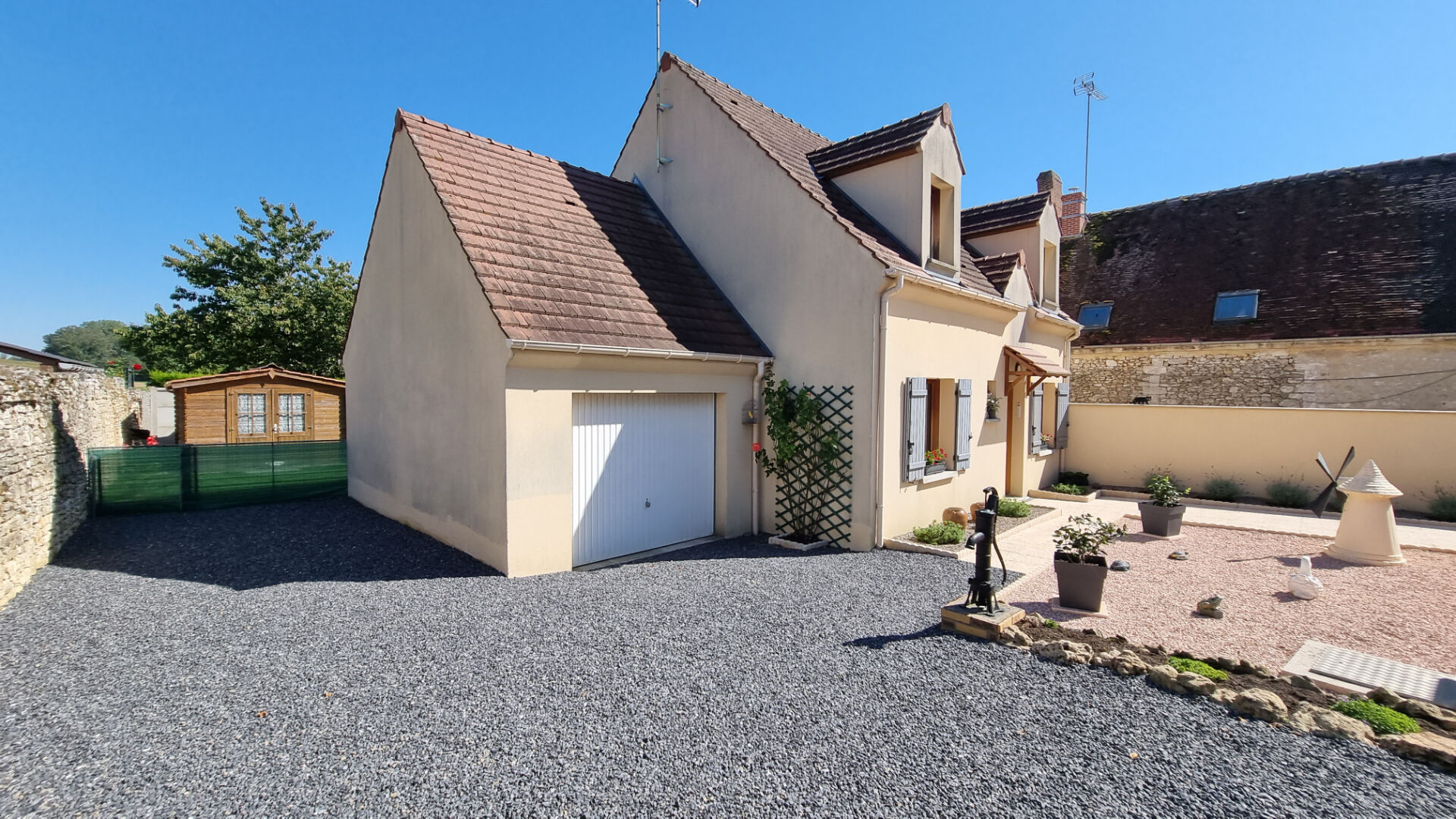Agence immobilière de ARTHUR WINLEY IMMOBILIER - AW IMMOBILIER Sainte-Geneviève