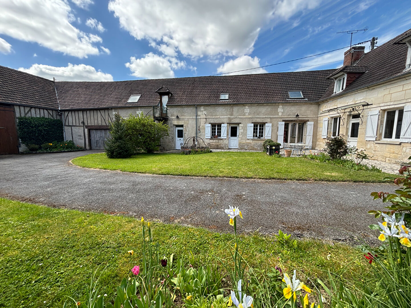 Agence immobilière de ARTHUR WINLEY IMMOBILIER - AW IMMOBILIER Sainte-Geneviève