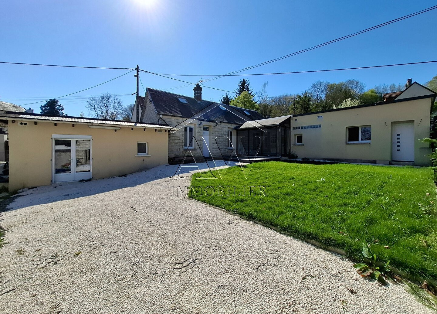 Agence immobilière de ARTHUR WINLEY IMMOBILIER - AW IMMOBILIER Sainte-Geneviève