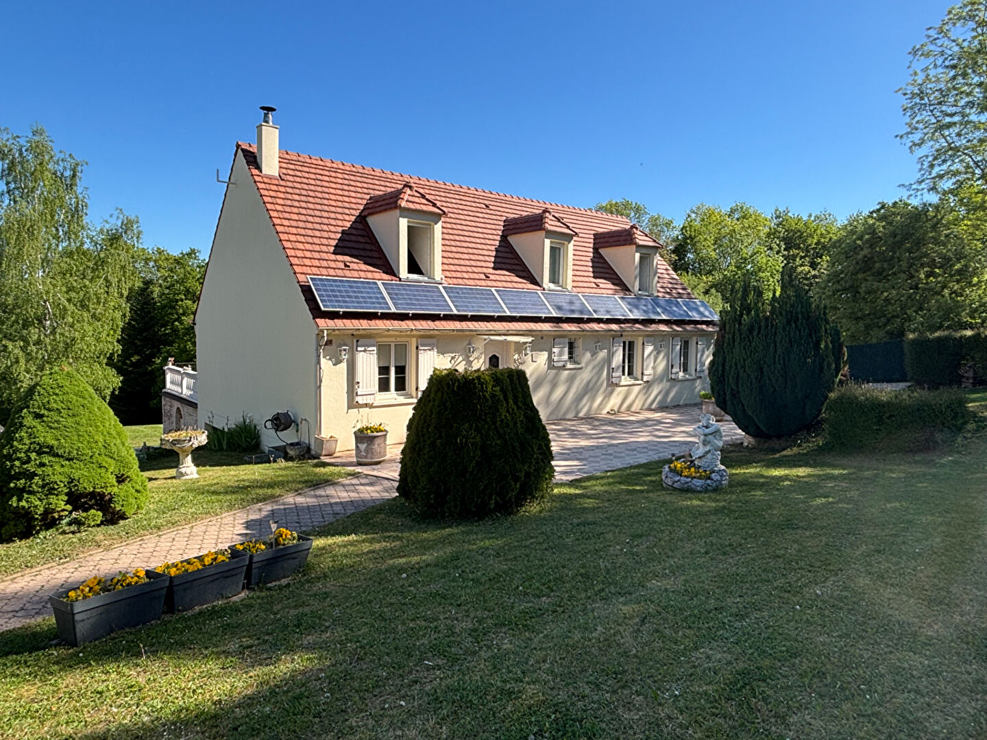 Agence immobilière de ARTHUR WINLEY IMMOBILIER - AW IMMOBILIER Sainte-Geneviève