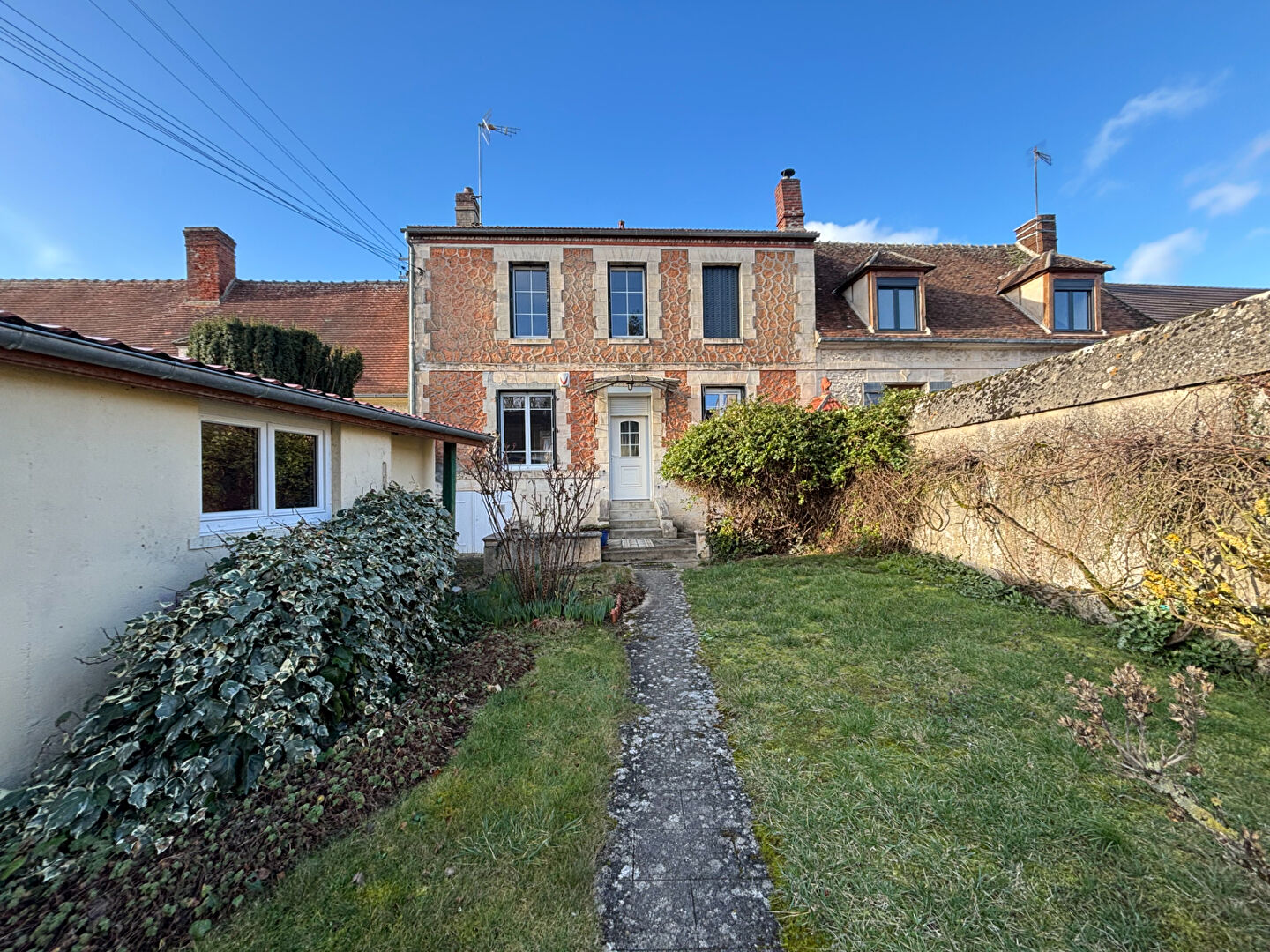 Agence immobilière de ARTHUR WINLEY IMMOBILIER - AW IMMOBILIER Sainte-Geneviève