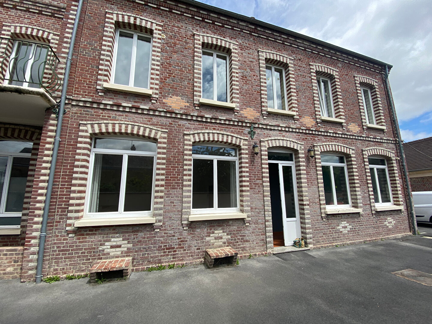 Immeuble 250m² — Bornel