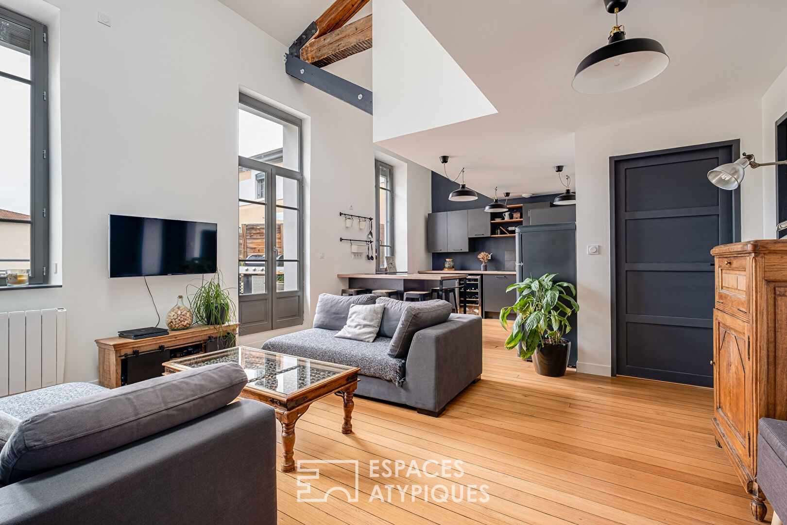 Photo Appartement ancien avec terrasse dans une ancienne école image 3/6